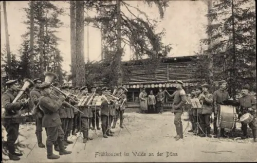 Ak Frühkonzert im Walde an der Düna, I. WK, Infanterie-Regiment 18