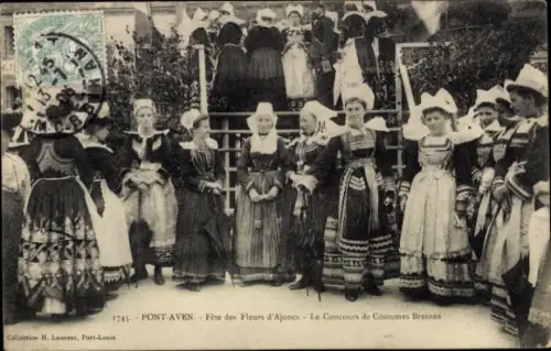 Ak Pont Aven Finistère, Fete des Fleurs d'Ajoncs, Le Concours de Costumes Bretons