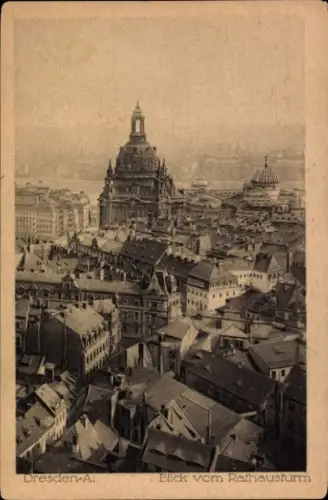 Ak Dresden Altstadt, Gesamtansicht vom Rathausturm, Frauenkirche