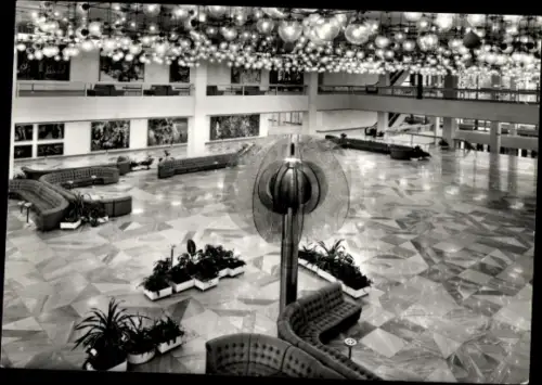 Ak Berlin Mitte, Palast der Republik, Hauptfoyer, Gläserne Blume