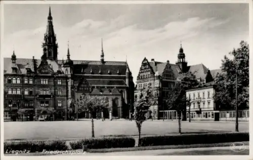 Ak Legnica Liegnitz Schlesien, Friedrichsplatz, Gebäude, Bäume,  aus Liegnitz
