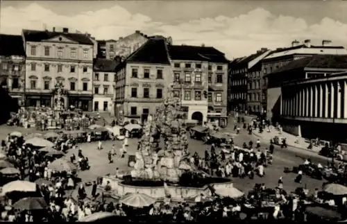 Ak Brno Brünn Südmähren, Marktplatz, Stände