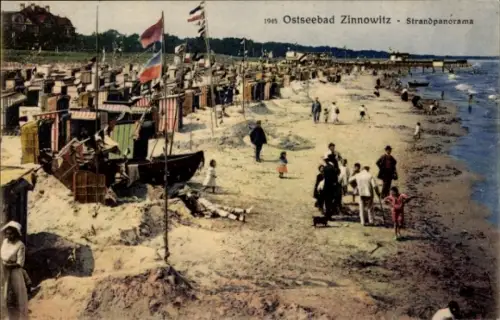 Ak Ostseebad Zinnowitz auf Usedom, Strandpanorama, Ostseebad  1945, Strandkörbe, Menschen, Boote