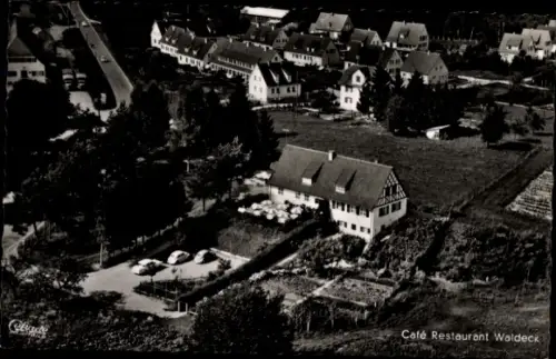Ak Langenargen am Bodensee, Café Restaurant Waldeck,  Bodensee, Aussicht ins Gebirge