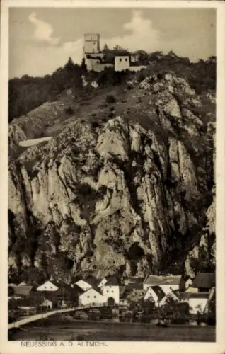 Ak Neuessing Essing im Altmühltal, Berg mit Burg, Felsen, Häuser im Vordergrund, NEUESSING A. D A