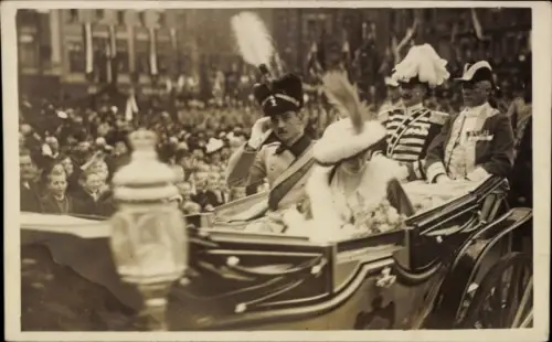Ak Herzog Ernst August von Braunschweig, Prinzessin Victoria Luise, Einzug in Braunschweig 1913