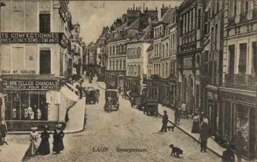 Ak Laon Aisne, Straße in  Geschäfte, Pferdewagen, Menschen, Kinder