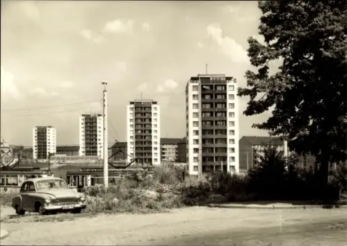 Ak Plauen im Vogtland, Hochhäuser am Oberen Bahnhof, GAZ M 21 Wolga