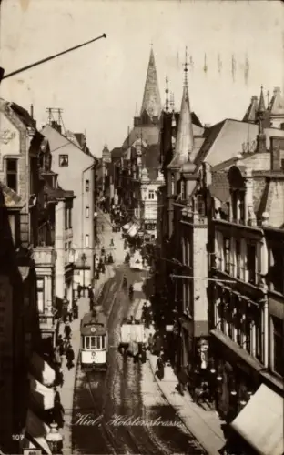 Ak Kiel,  Holstenstraße, Straßenansicht, Straßenbahn, Menschenmenge
