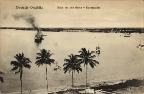 Ak Daressalam Dar es Salaam Tansania, Blick auf den Hafen von  Schiffe, Palmen