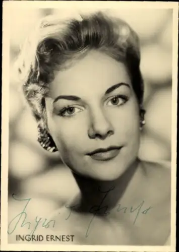 Foto Ak Schauspielerin Ingrid Ernest, Portrait, Autogramm
