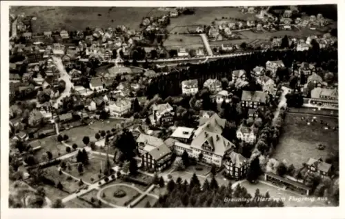 Ak Braunlage im Harz, Luftaufnahme von  Häuser, Bäume, Straßen, Park