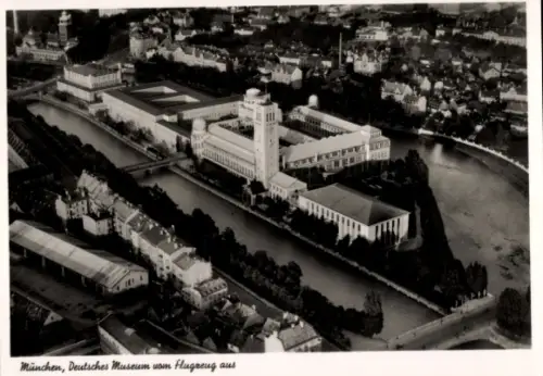 Ak München, Luftaufnahme, Deutsches Museum,  Fluss, Bäume, Gebäude