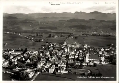 Ak Lindenberg im Allgäu Schwaben, Luftaufnahme von Lindenberg, Allgäu, Sederer-Stuben, Berge im H