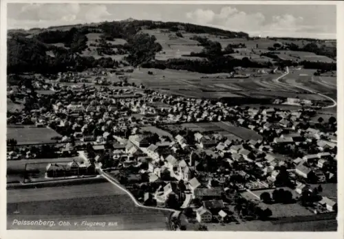 Ak Peissenberg Peißenberg in Oberbayern, Luftaufnahme von  Häuser, Felder, Wälder