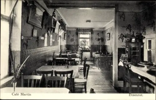 Ak Etzenrot Waldbronn im Schwarzwald, Café Martin, Innenansicht