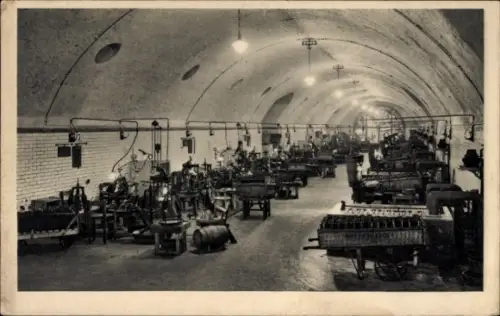 Ak Epernay Marne, Moet & Chandon, Champagner, Chantiers de degorgement