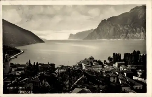 Ak Torbole Lago di Garda Trentino, (Lago di Garda),  Berglandschaft, See, Schwarz-Weiß-Foto