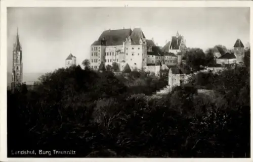 Ak Landshut in Niederbayern, Burg Trausnitz,   Burg, Schwarz-Weiß-Foto