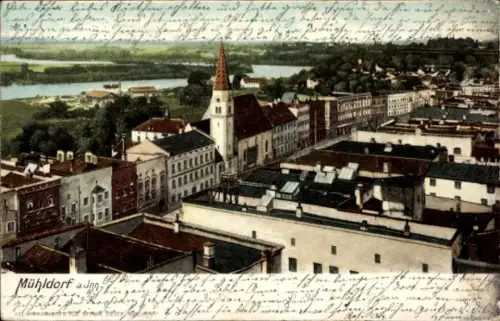 Ak Mühldorf am Inn Oberbayern, Landschaft mit  Kirche, Häusern, Fluss im Hintergrund