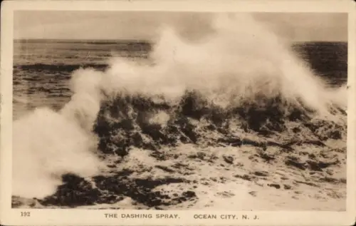 Ak Ocean City New Jersey USA, Wellen, Meer,  Schwarz-Weiß-Foto