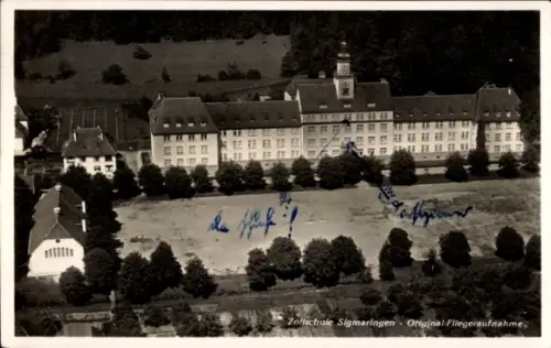 Ak Sigmaringen an der Donau, Zollschule, Fliegeraufnahme