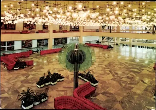 Ak Berlin Mitte, Palast der Republik, Hauptfoyer, Gläserne Blume, Galerie