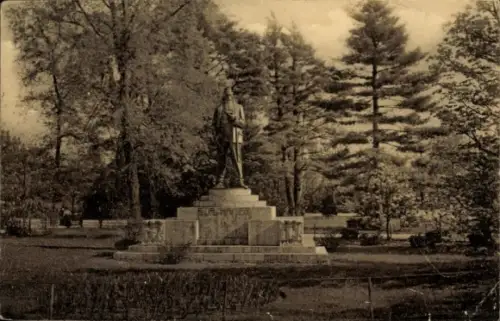 Ak Linz an der Donau Oberösterreich, Stelzhammer-Denkmal im Volksgarten