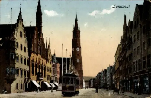 Ak Landshut in Niederbayern, Stadtansicht, Straßenbahn,  Gebäude, Uhrturm