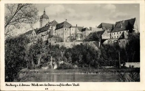 Ak Neuburg an der Donau Oberbayern, Neuburg a. d. Donau, Blick von der Donau, obere Stadt