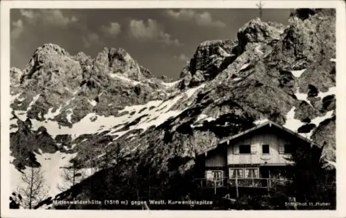 Ak Mittenwald in Oberbayern, Mittenwalderhütte, Karwendelspitze, Berge, Schnee, H.Huber