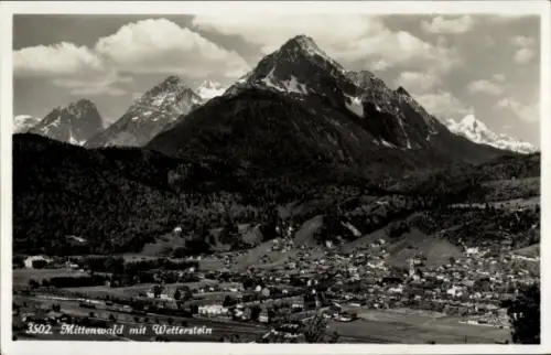 Ak Mittenwald in Oberbayern, Berglandschaft,  Wetterstein, Schwarz-Weiß-Foto
