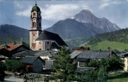 Ak Mittenwald in Oberbayern, Blick auf Kirche, Wetterstein,  Berge, Natur
