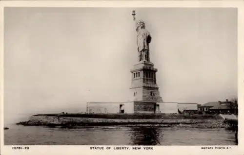 Ak New York City USA, Statue of Liberty,  Schwarz-Weiß-Foto, Rotary Photo