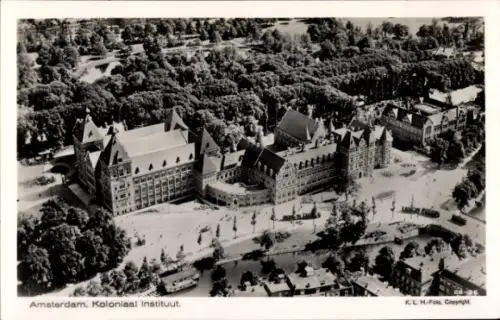 Ak Amsterdam Nordholland Niederlande, Luftaufnahme, Koloniaal Instituut