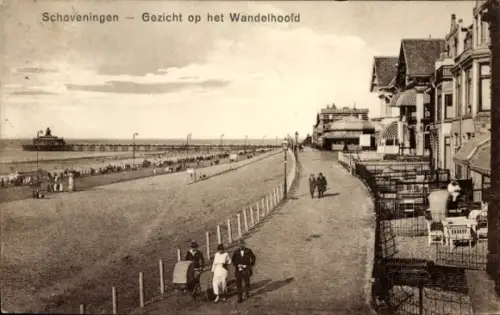 Ak Scheveningen Den Haag Südholland,  Strandpromenade, Menschen, Schiffe, 