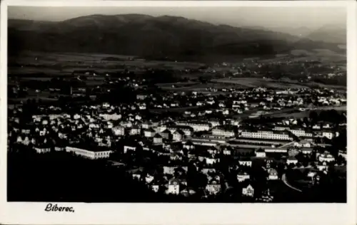 Ak Liberec Reichenberg Stadt, Hohenhabsburg, Schwarz-Weiß-Foto von  viele Häuser, Berge im Hinter