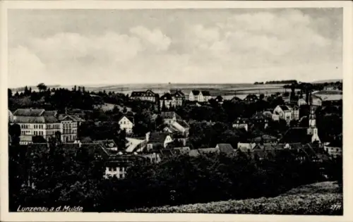 Ak Lunzenau in Sachsen, Landschaftsaufnahme,  Häuser, Bäume, Himmel