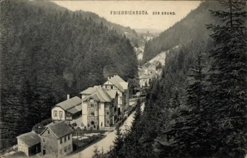Ak Friedrichroda im Thüringer Wald,  Waldlandschaft, Gebäude, Straße, Berge