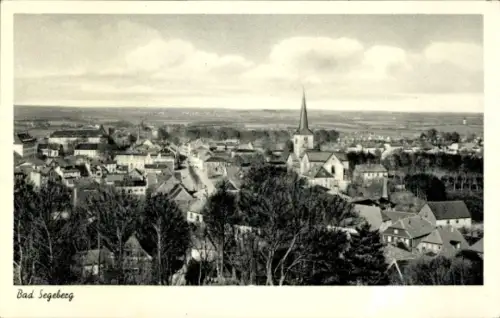 Ak Bad Segeberg in Holstein,  Stadtansicht, Kirche, Häuser, Landschaft