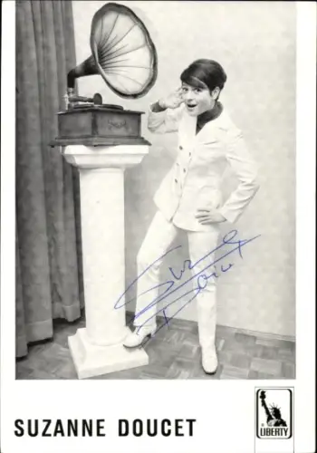 Autogrammkarte Sängerin Suzanne Doucet, Portrait, Autogramm, Grammophon