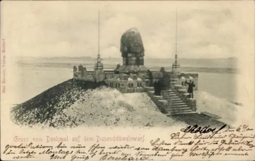 Ak Hemmingstedt in Dithmarschen, Denkmal auf dem Dusenddüwelswarf