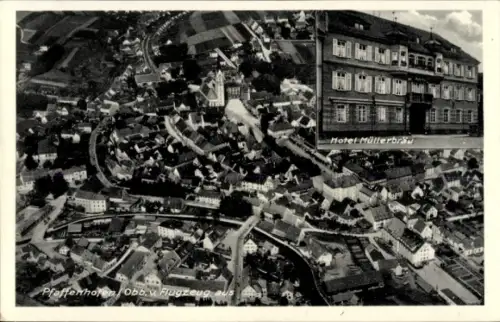 Ak Pfaffenhofen an der Ilm Oberbayern, Luftaufnahme von Pfaffenhofen, Hotel Müllerbräu, ländliche