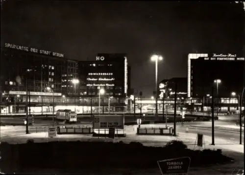 Ak Berlin Mitte, Alexanderplatz, HO Warenhaus, Sparkasse, Berolina Haus, Nachtbeleuchtung