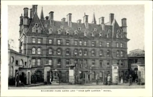 Ak Richmond upon Thames London England, Richmond Park Gates, Star and Garter Hotel,  