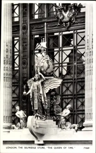 PC London City, England, Selfridges Store, Queen of Time