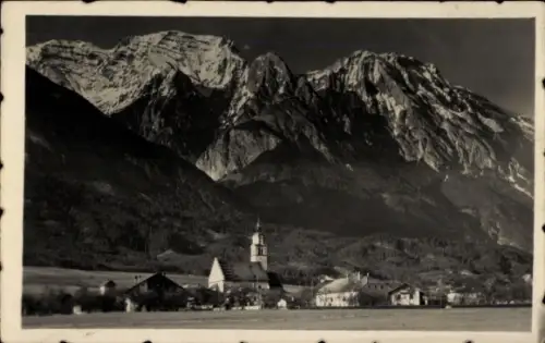 Ak Absam in Tirol, Berglandschaft, Kirche, Bauernhäuser, Absam bei Hall Tirol