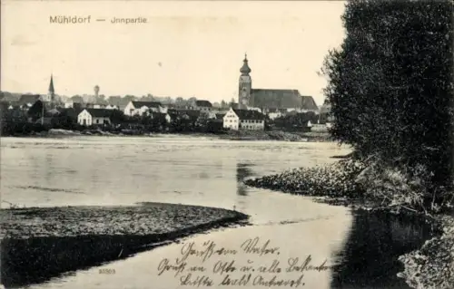 Ak Mühldorf am Inn Oberbayern,  Flussansicht, Kirche, Häuser, Bäume