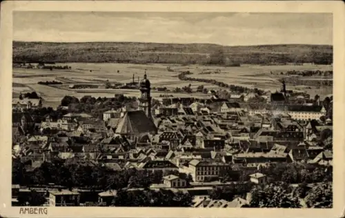 Ak Amberg in der Oberpfalz Bayern, Stadtansicht  viele Dächer, Kirche, ländliche Umgebung