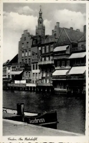 Ak Emden in Ostfriesland, Schwarze und weiße , Kanalansicht, Boot mit Namen Gudrun, Gebäude